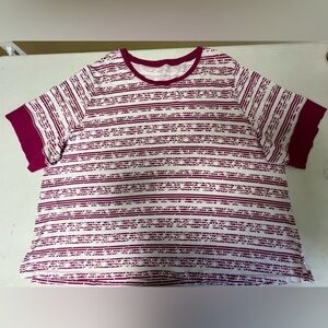 KIM ROGERS CURVY MAROON (DARK PINK) & WHITE SHORT SLEEVE PRINTED TOP  SIZE 3X